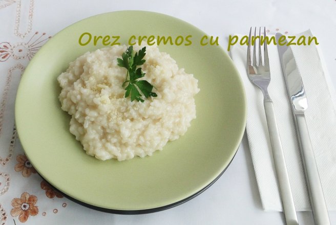 Orez cremos cu parmezan