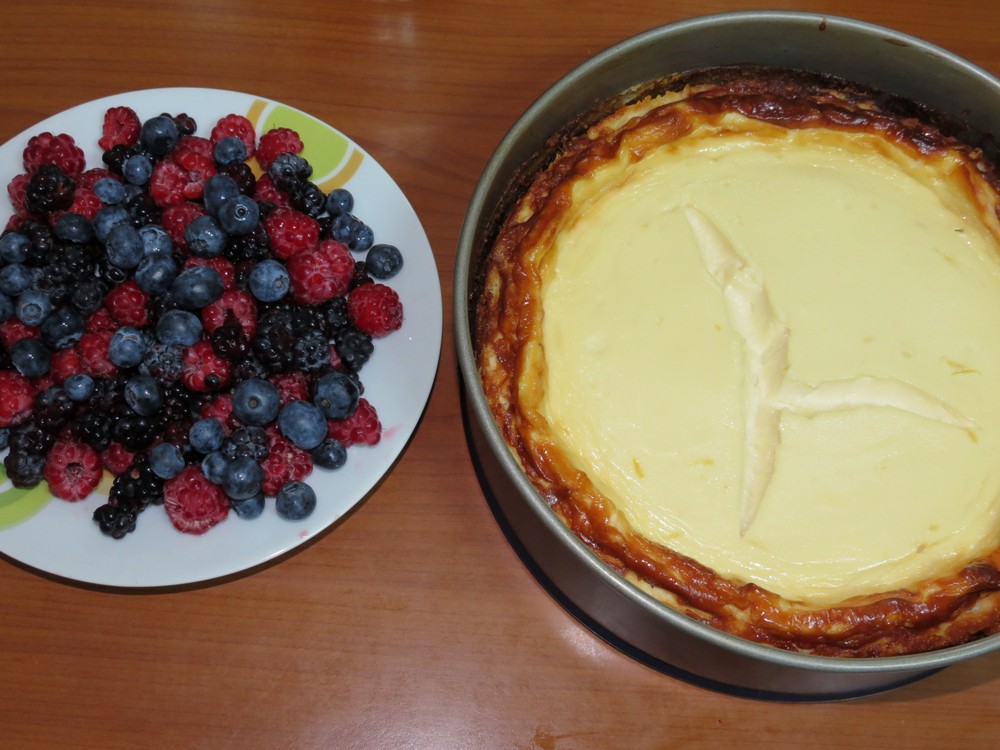 Cheesecake cu fructe de padure