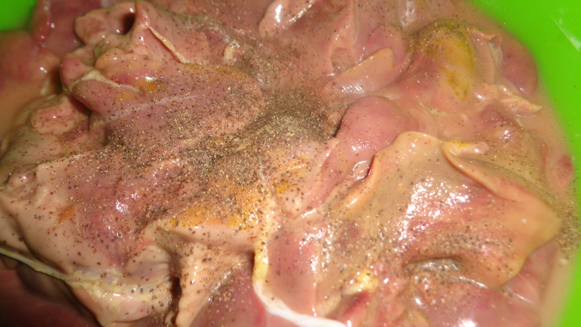 Ficatei de pui cu prosciutto si usturoi