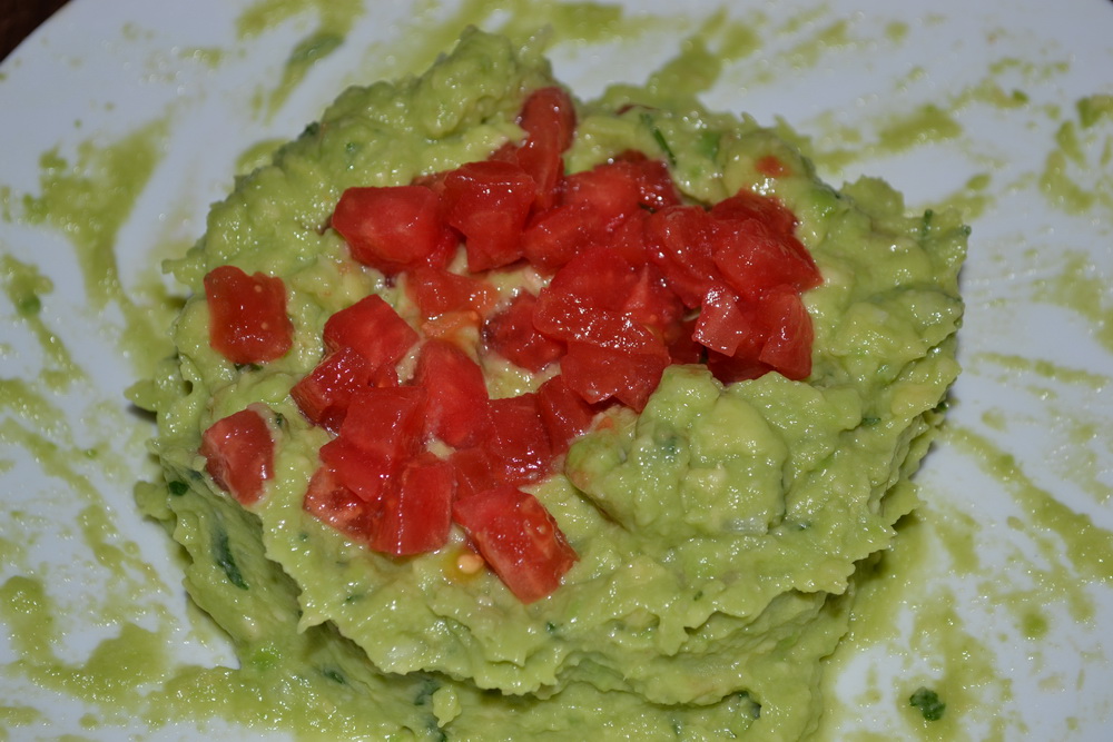 Salata de avocado