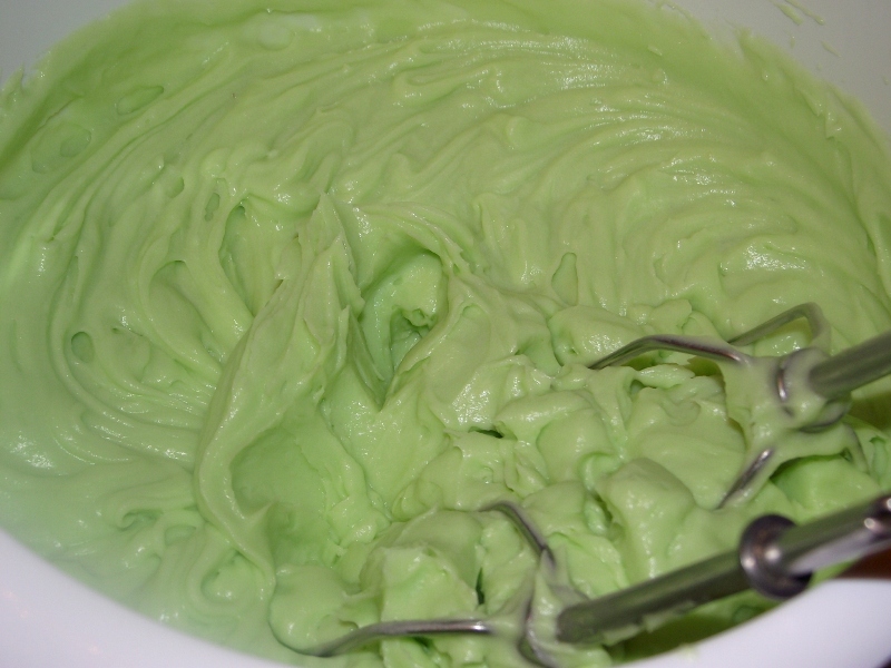 Tort cu crema de menta si ciocolata