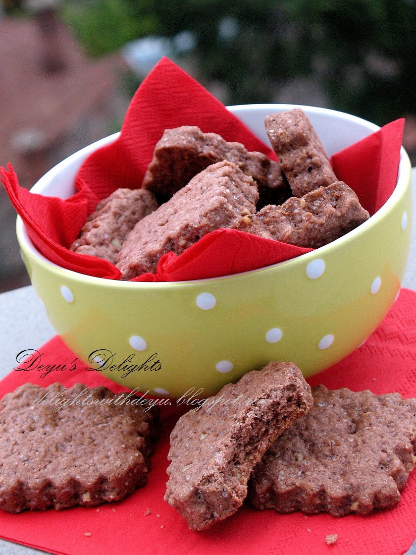 Biscuiti cu cacao si nuci