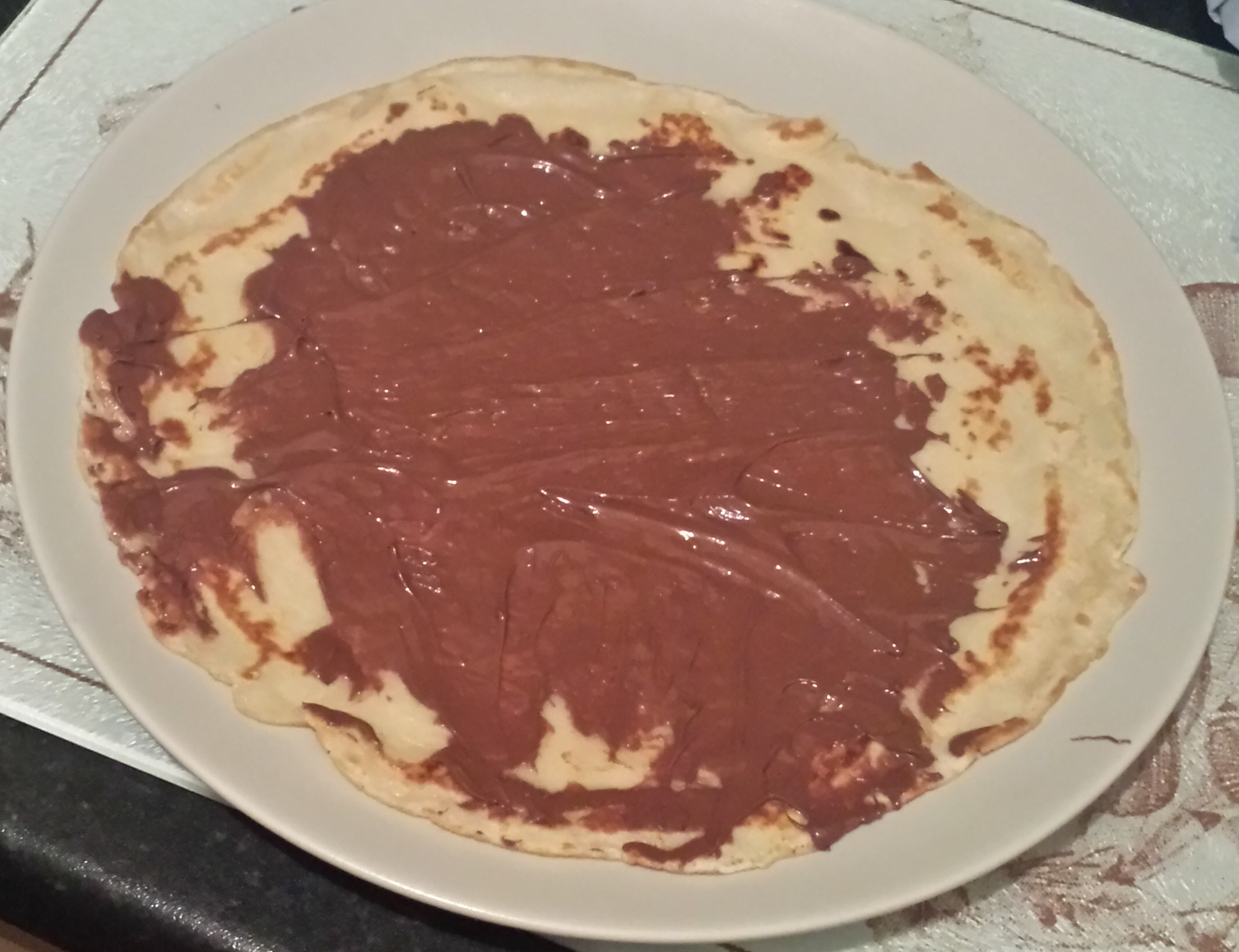 Clatite cu dulceata de zmeura si nutella