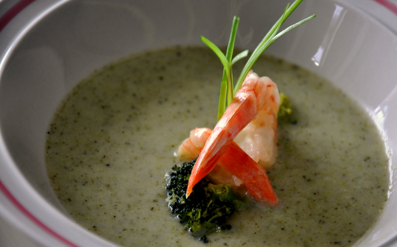 Brokkolicremesuppe mit Garnelen- Supa crema de brocoli cu creveti