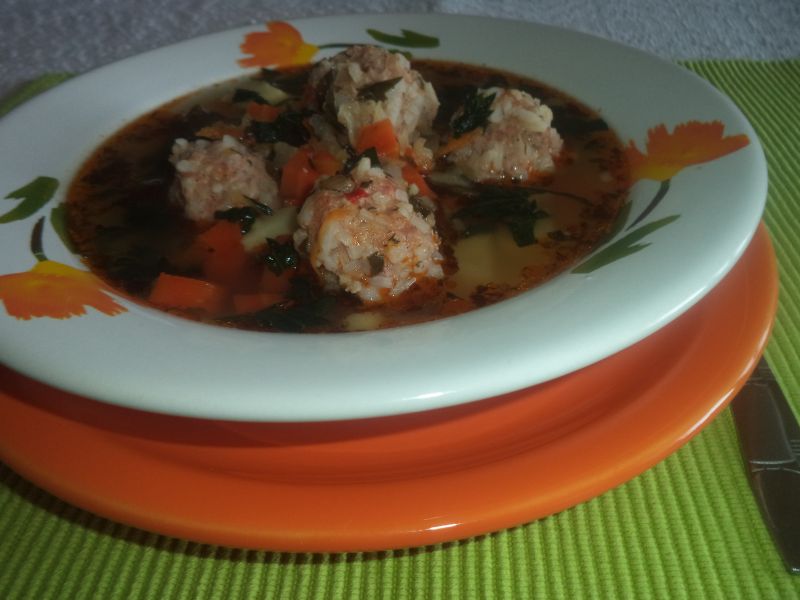 Ciorba de perisoare cu bors si leustean