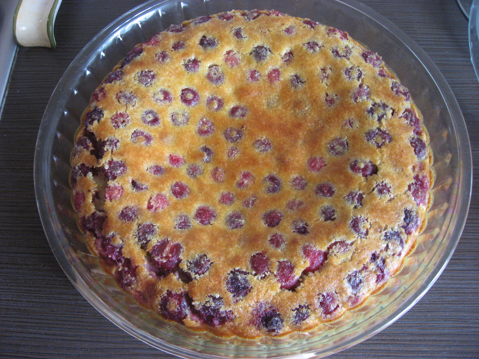 Clafoutis cu cirese si green sugar