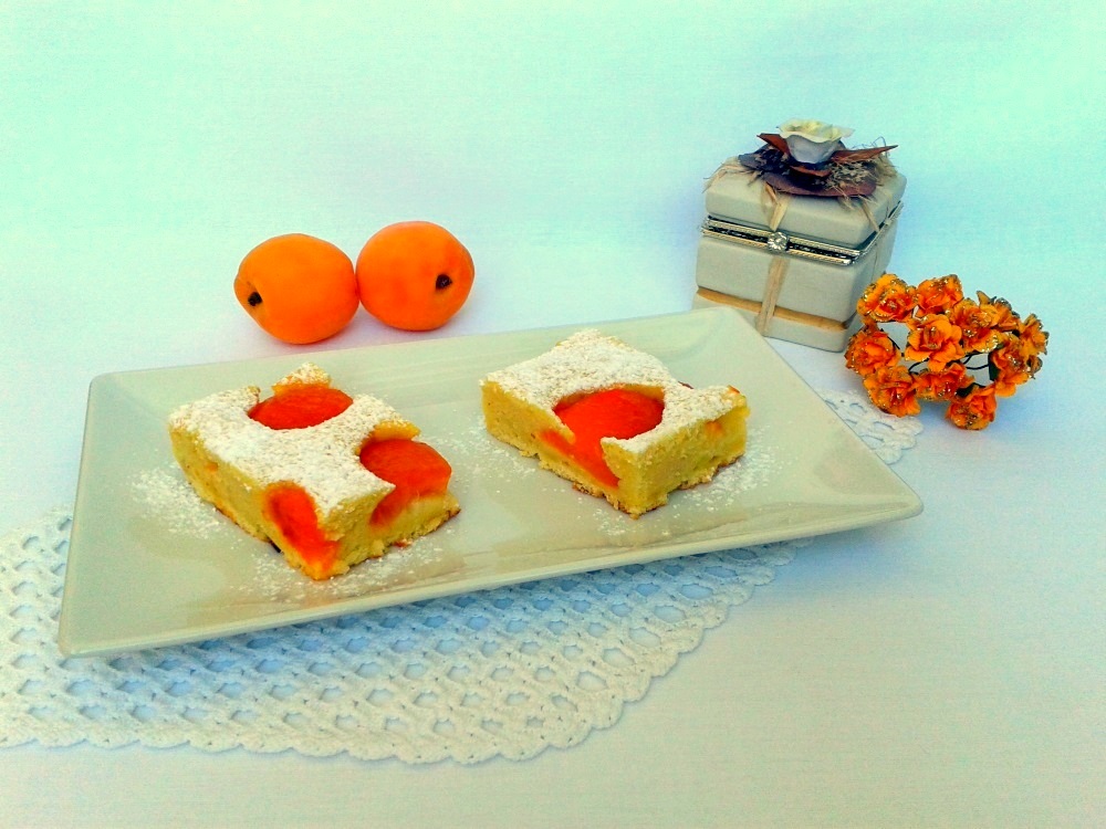 Prajitura cu caise si branza