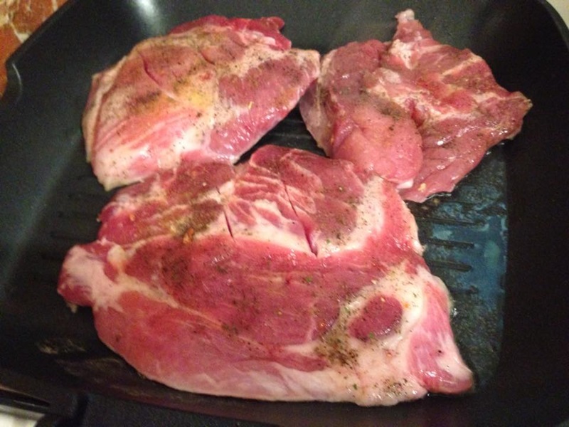 Ceafa de porc in tigaie grill