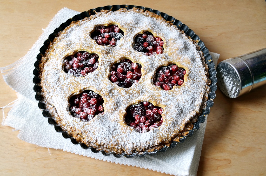 Tarta cu visine si strugurei