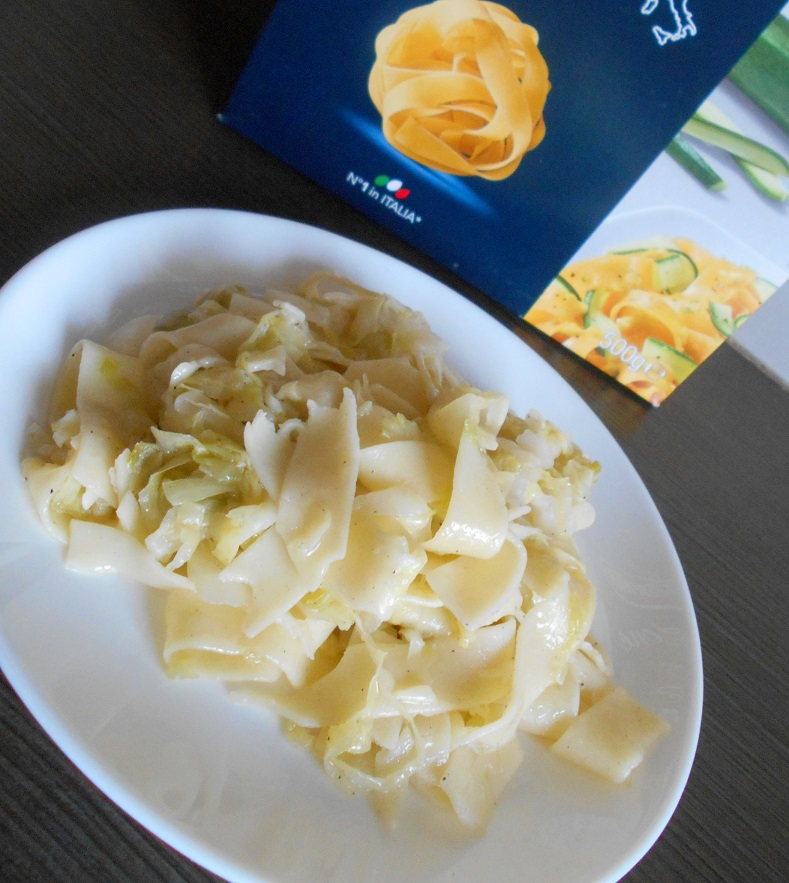 Fettuccine cu varza calita