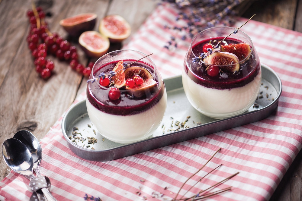 Panna cotta cu aroma de lavanda