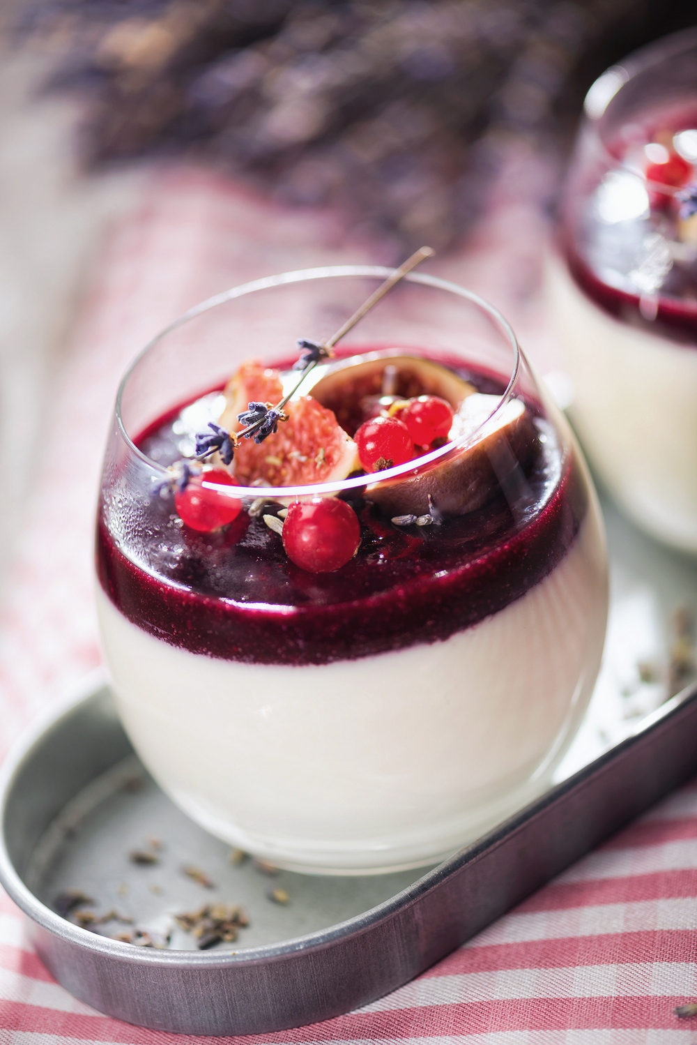 Panna cotta cu aroma de lavanda