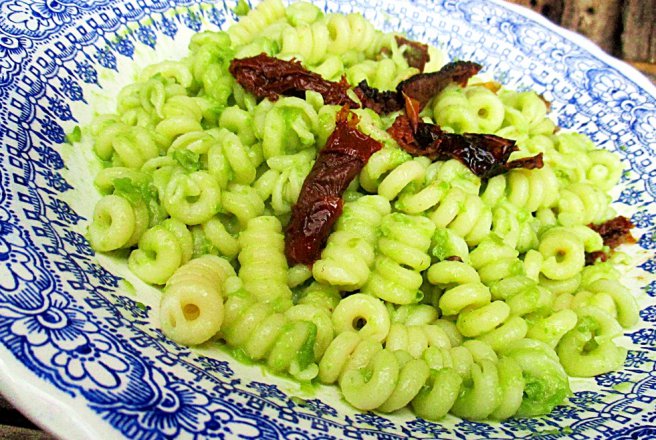 Fusilli cu crema de mazare