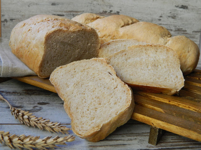 Paine de casa cu faina integrala de secara