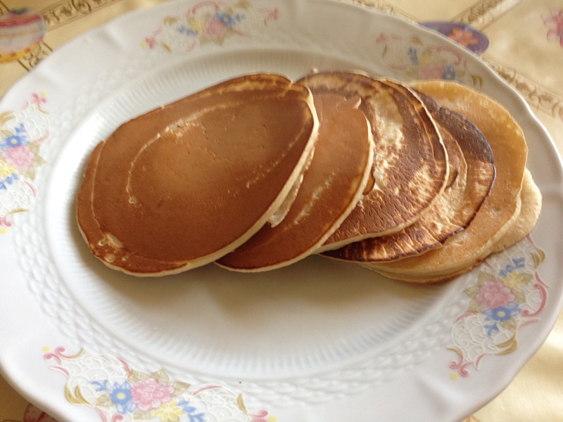 Pancakes cu dulceata de capsuni