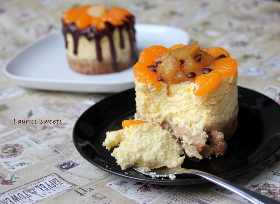 Mini cheesecake cu ananas si ciocolata