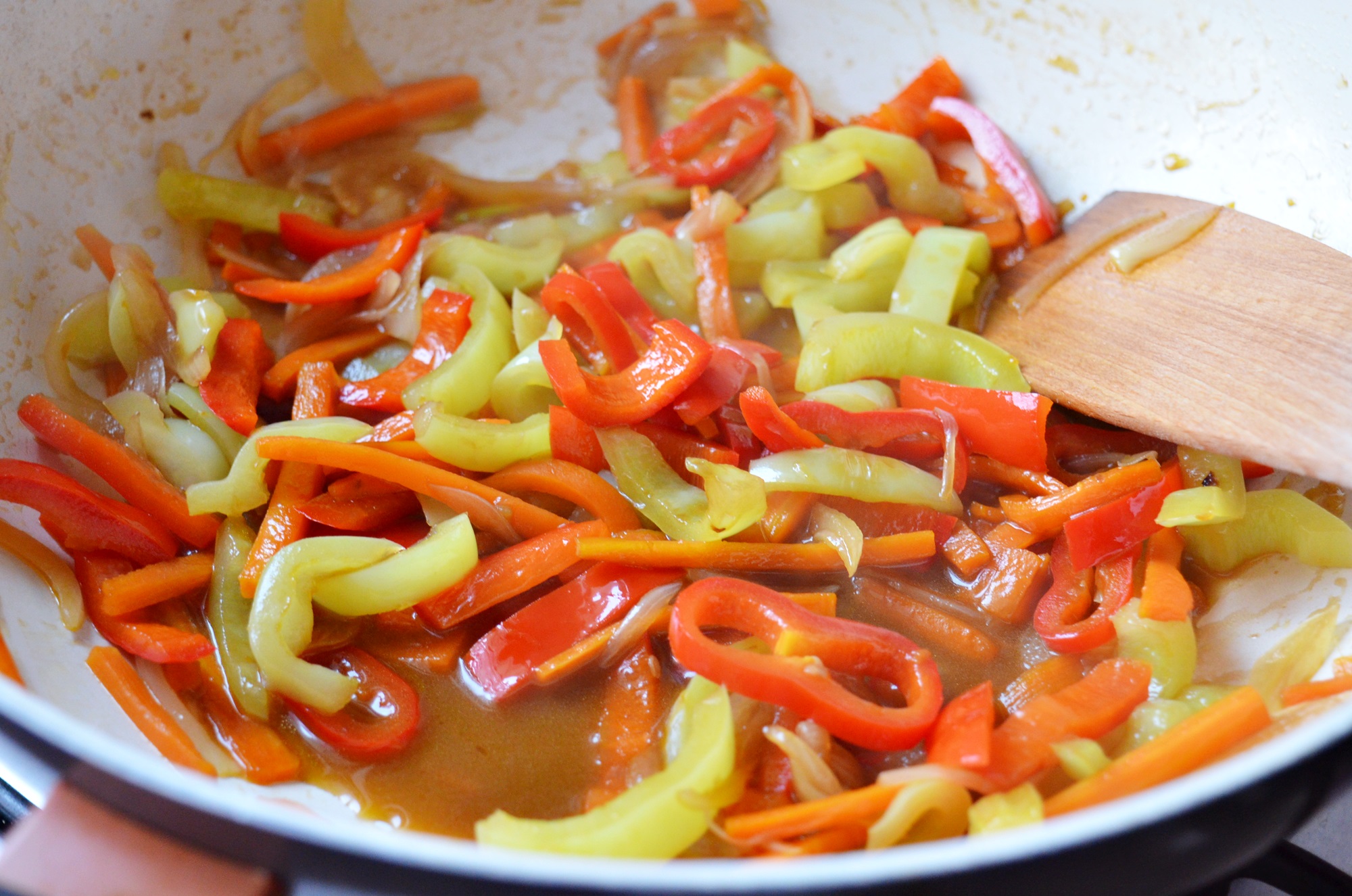 Spaghetti fara gluten cu legume