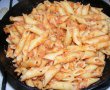 Penne cu ton si sos de rosii, o reteta delicioasa pentru fanii pastelor-3