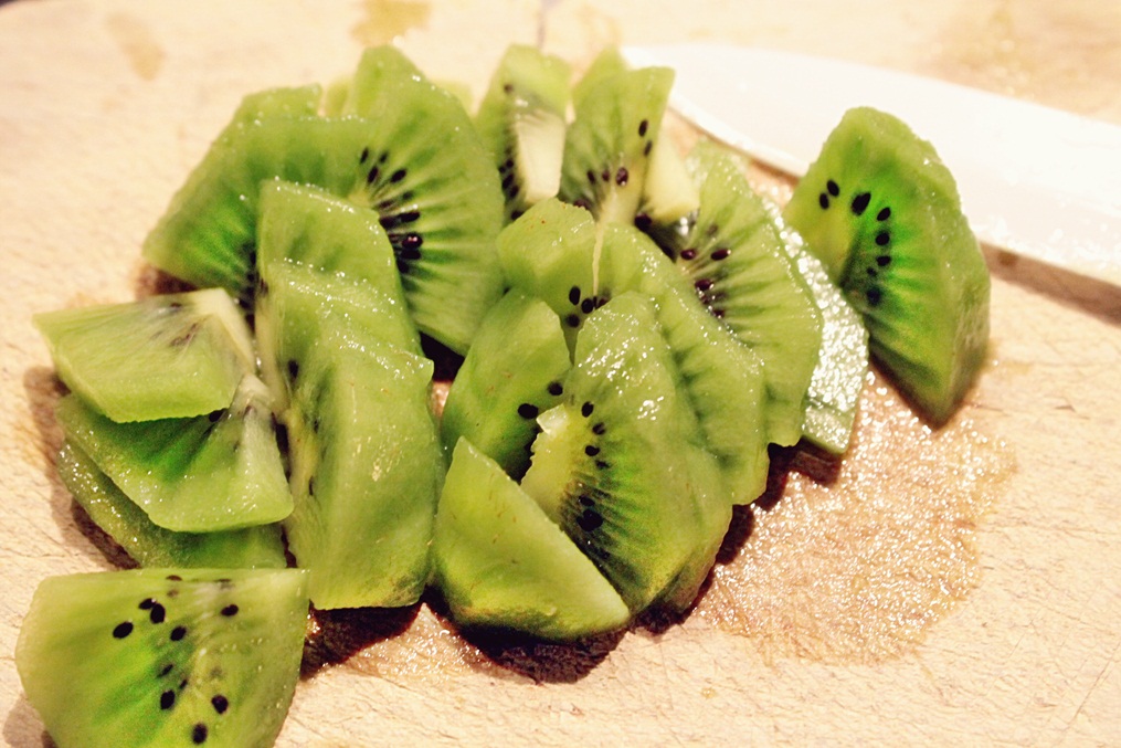 Fusilli cu caracatita, legume si kiwi