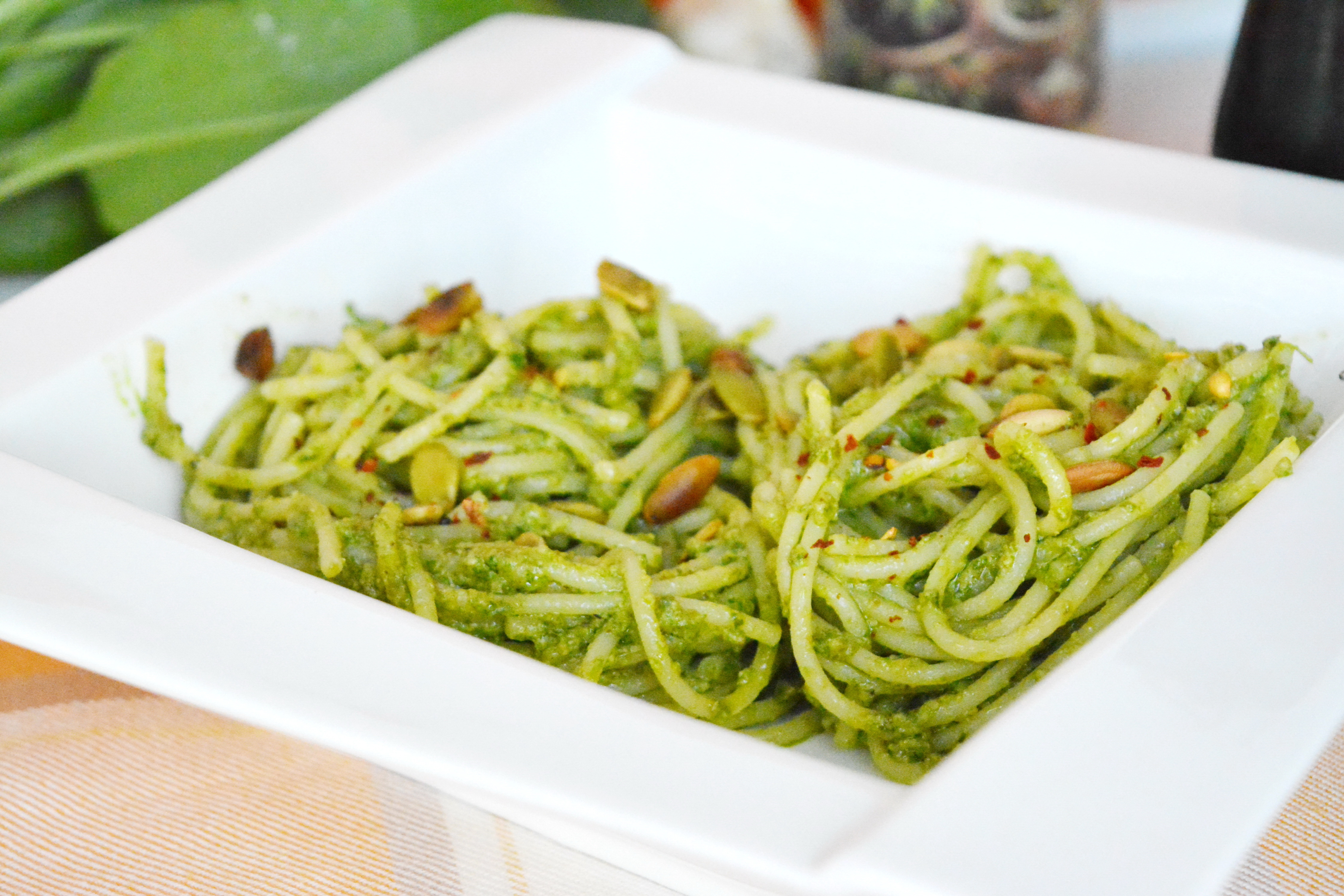 Spaghete cu pesto de leurda