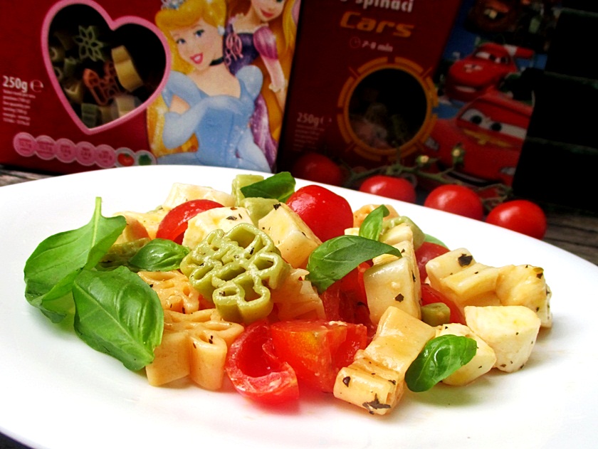 Salata cu paste Disney