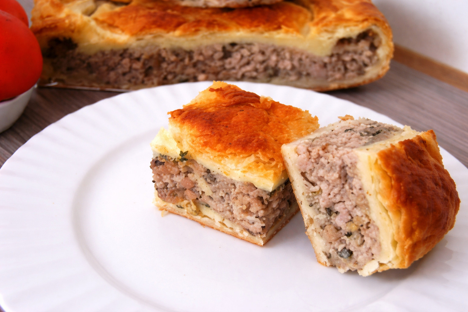 Placinta cu carne tocata