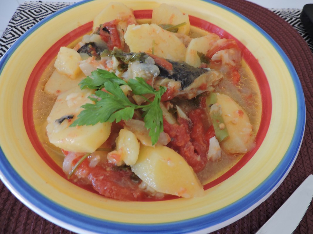 Caldeirada de peste cod (bacalhau)