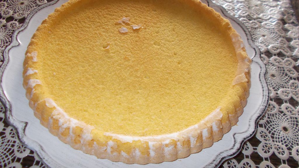 Tarta cu fructe, budinca si frisca