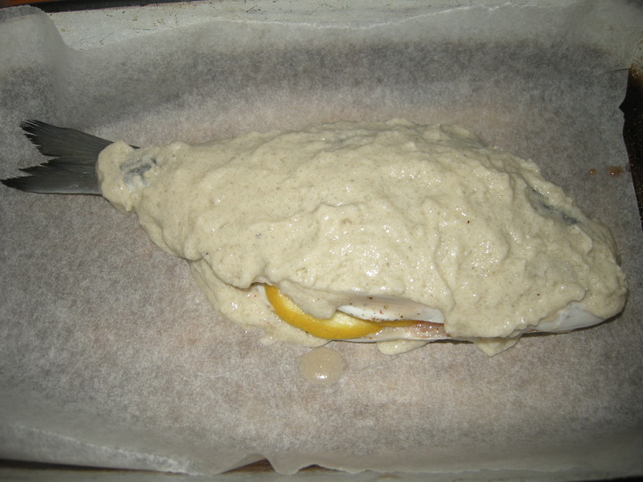 Dorada in crusta de sare la cuptor