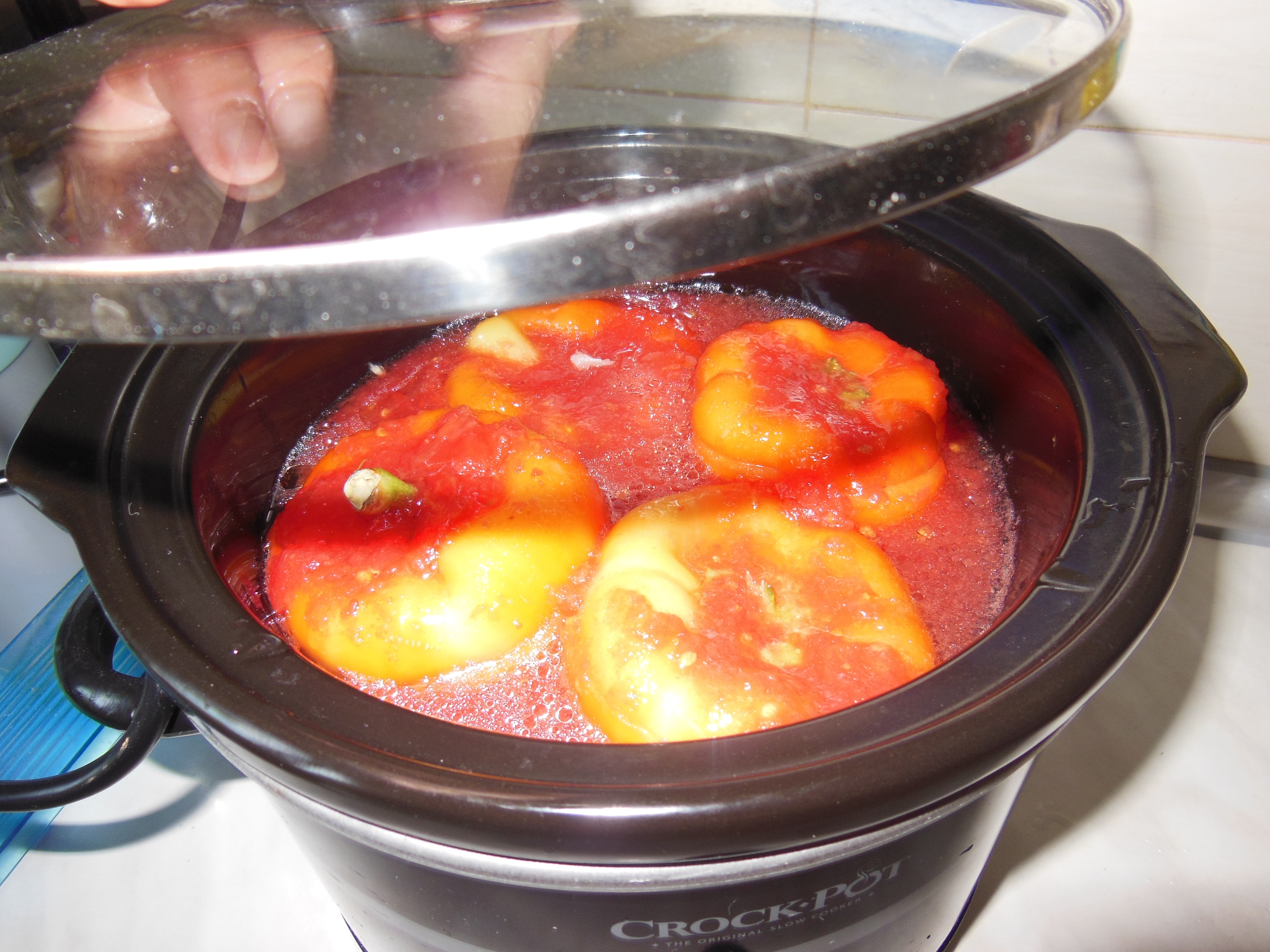 Ardei umpluti gatiti la slow cooker Crock-Pot