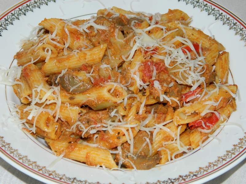 Penne cu ton si ciuperci