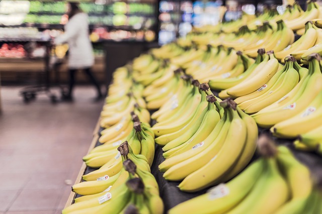 Au cumparat banane de la supermarket, cateva ore mai tarziu au fugit din casa, crezand ca vor muri