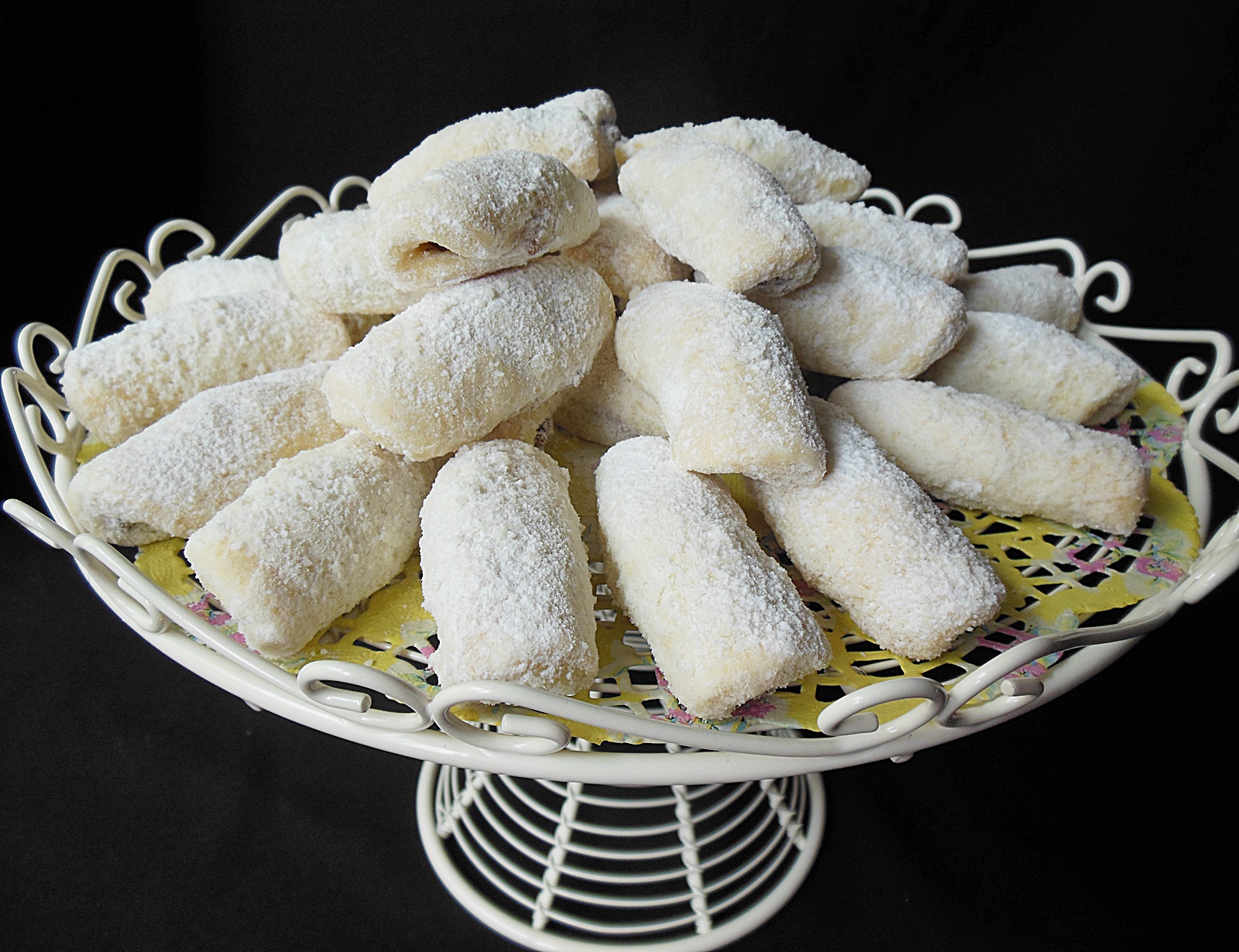 Desert cornulete de zapada (cu umplutura de nuca)