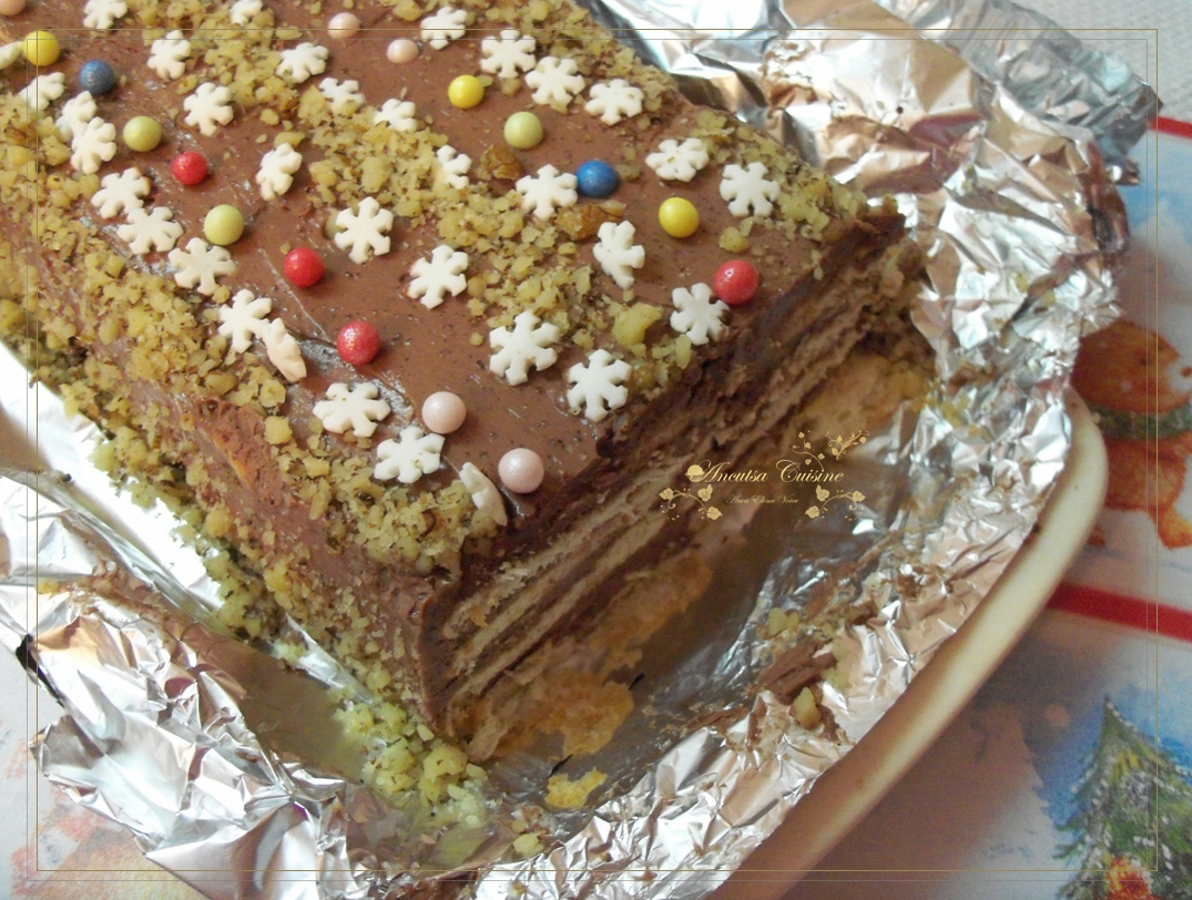 Tort de biscuiti