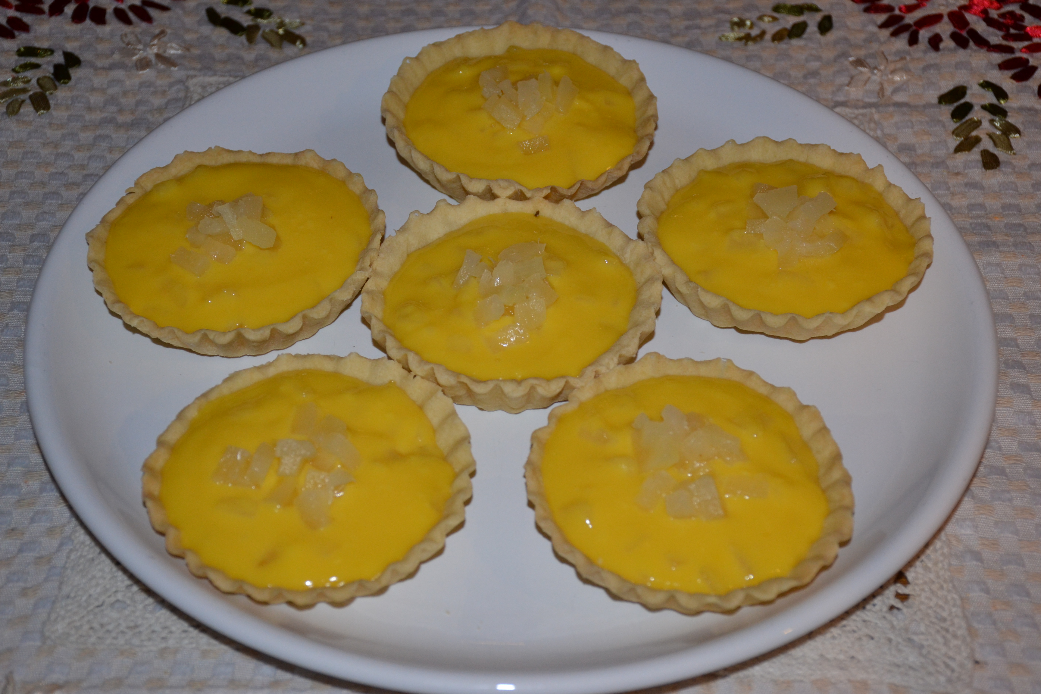 Mini tarte cu ananas si menta