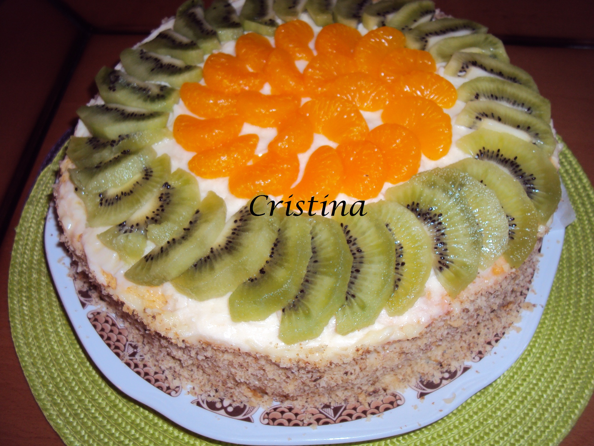 Desert tort cu crema de vanilie si fructe