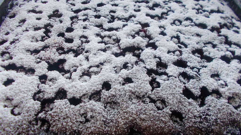 Desert negresa de post cu coacaze negre