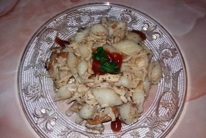 Paste Fileti di pollo cu ciuperci