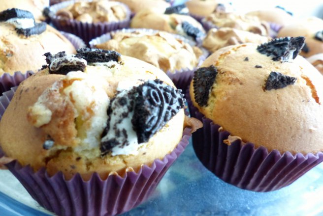 Desert muffins cu biscuiti Oreo