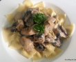 Paste farfalle cu pui, smantana si ciuperci-6