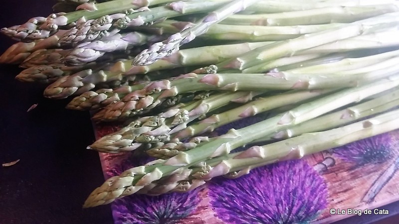 Aperitiv fritata/ Omleta cu asparagus si trufa neagra