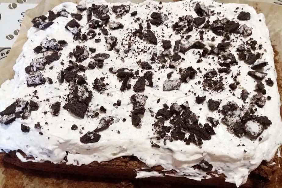 Desert prajitura cu ciocolata si oreo