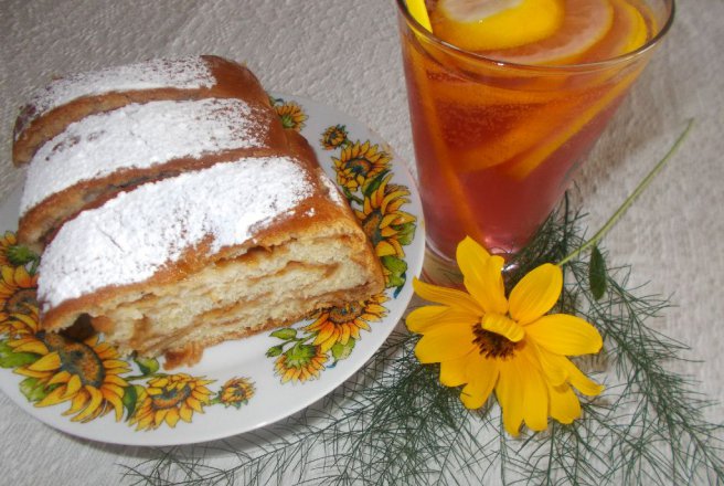 Desert strudel de post cu mere de vara