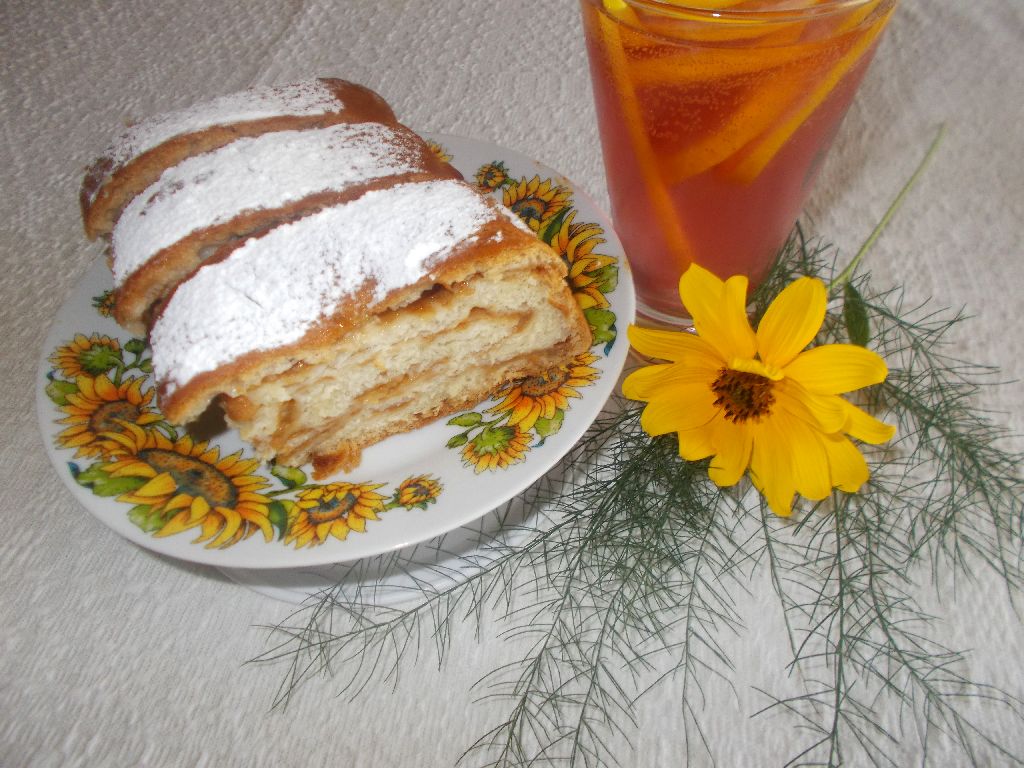 Desert strudel de post cu mere de vara