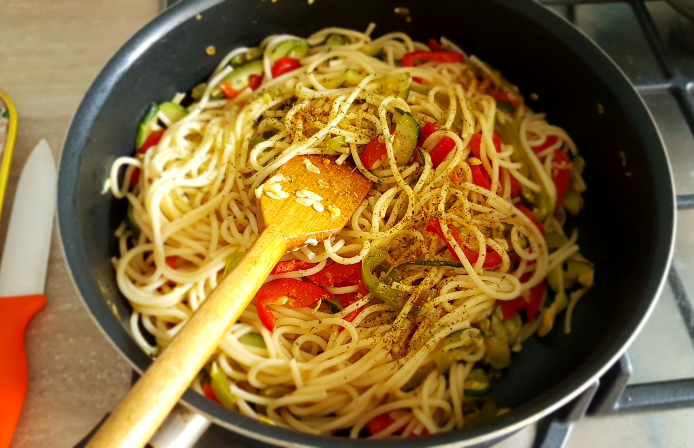 Spaghete cu legume