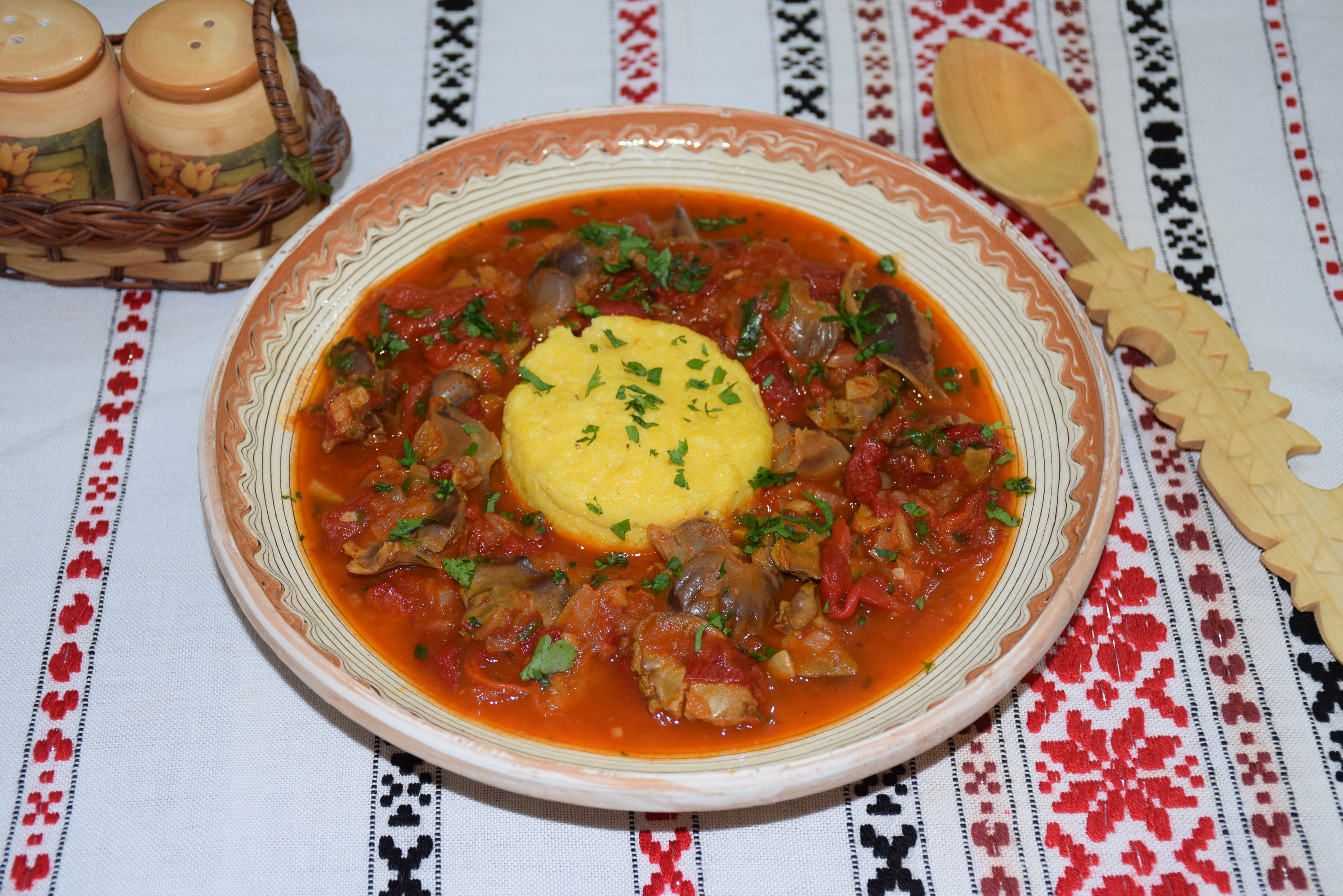 Tocanita din pipote, ficatei de pui si ardei copt