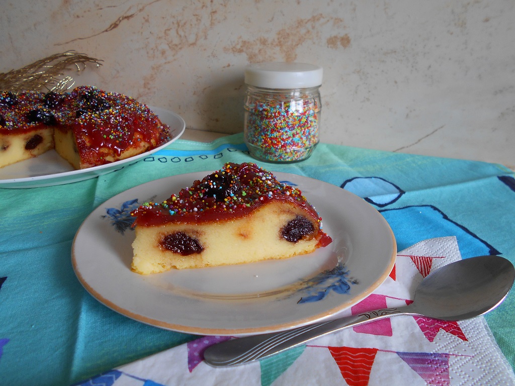 Desert budinca de gris cu visine si jeleu