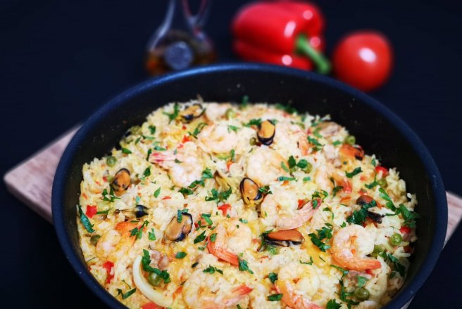 Paella cu fructe de mare