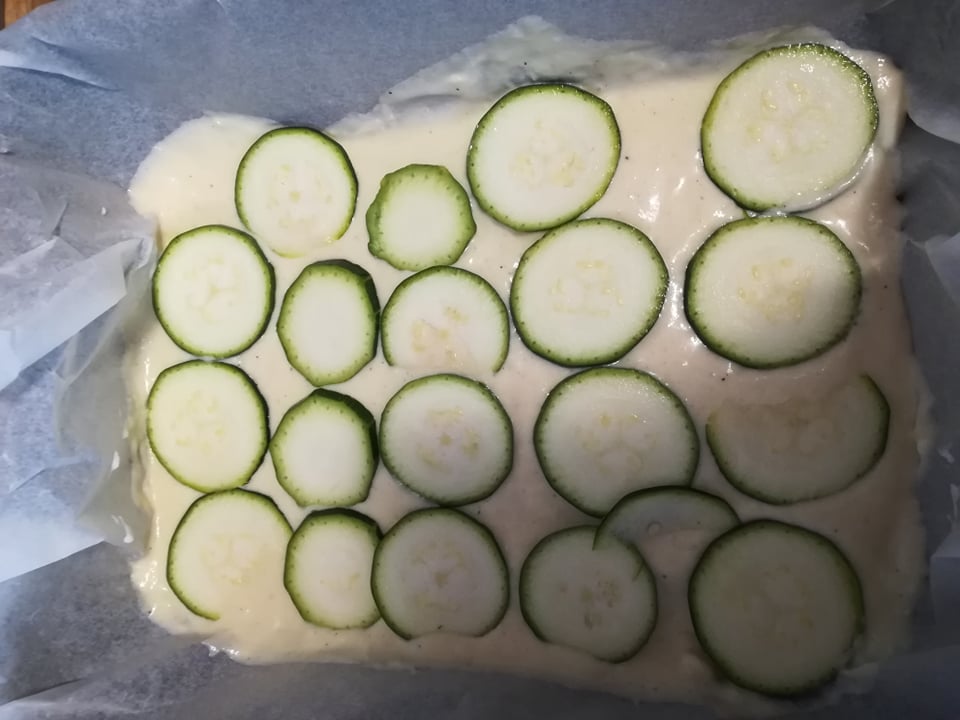 Aperitiv tarta cu zucchini