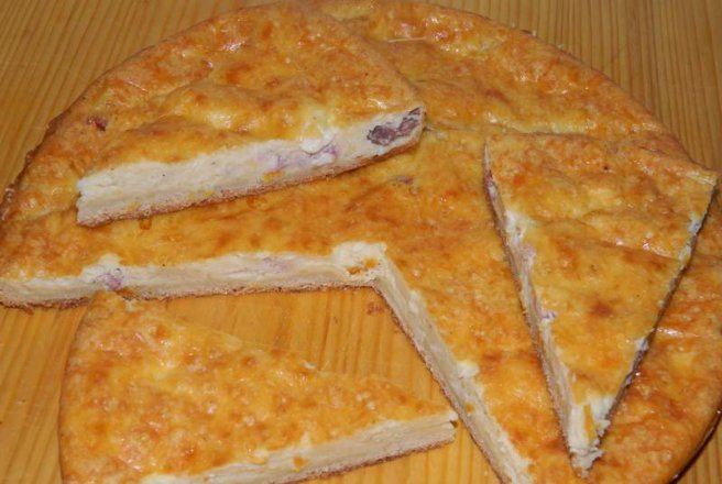 Aperitiv tarta cu branza sarata si bacon